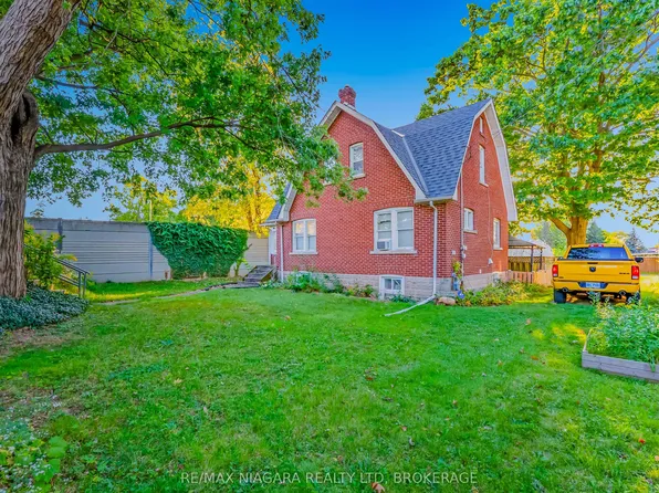 5365 Portage Rd, Niagara Falls, ON L2E 6B8