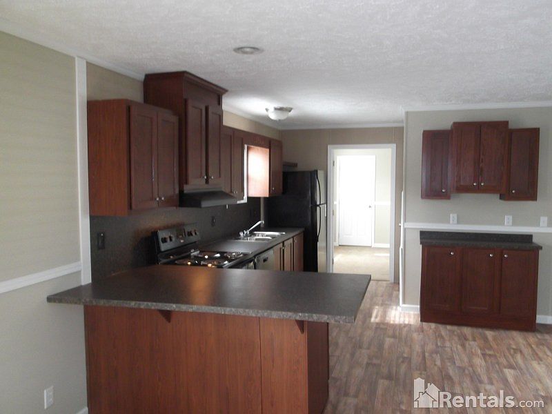 2nd image of 544 Birchwood Dr