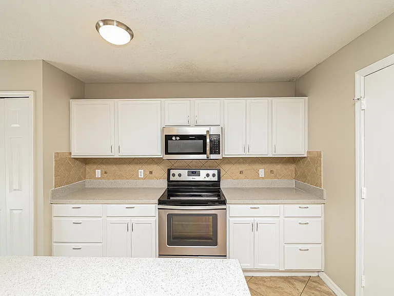 13825 Gentle Woods Ave — Photo 7