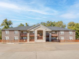 819 Elm Way Ct APT 6, Belleville, IL