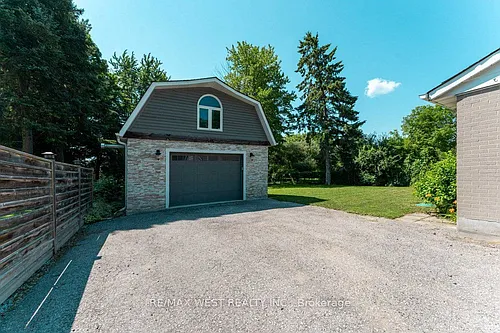 67 May Ave #GARAGE Photo 1