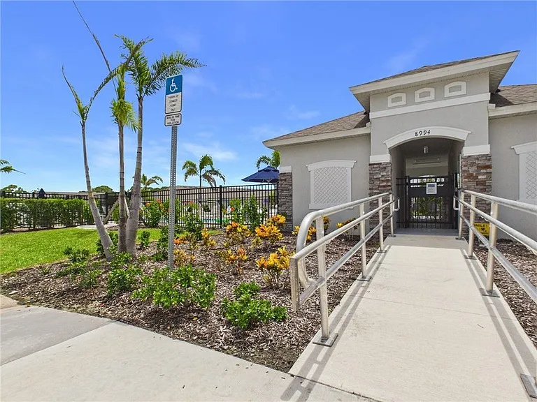 8920 Orchid Reserve Cir — Photo 21