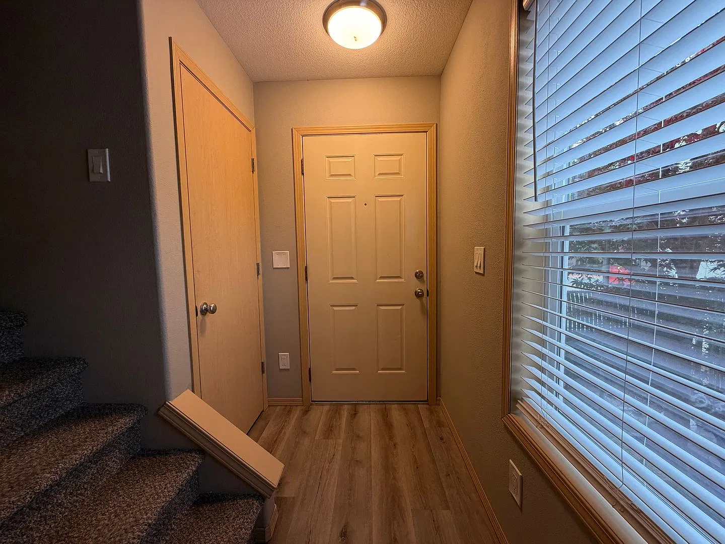 Updated 3 Bed Home in Sandy with 2-Car Garage — Photo 4