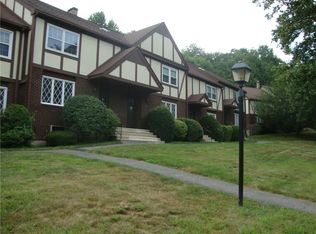 61 Derbyshire, Derby, CT 06418