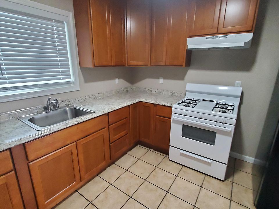1st image of 16100 S McKinley Ave