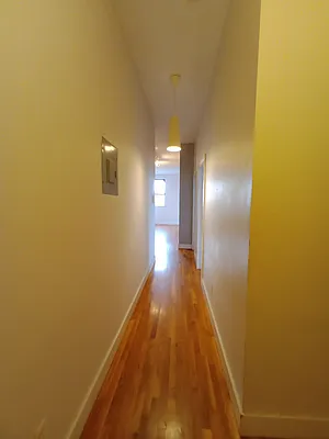 Rented by City Vista Inc | media 22