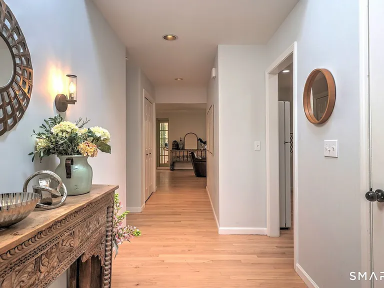 9 Canterbury Rd #9 — Photo 6