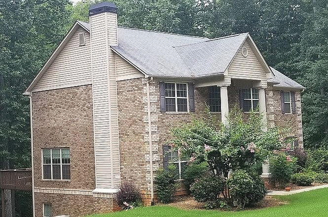 1st image of 107 W Lake Dr
