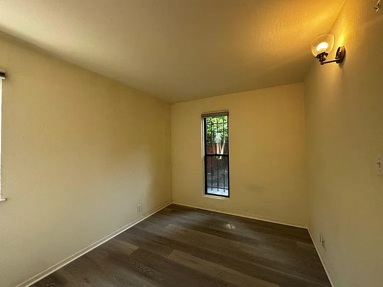 1618 Milvia Street — Photo 13