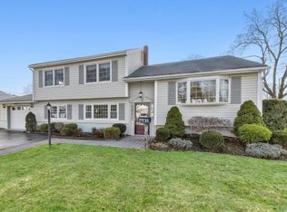 19 Hickory Pl, Pequannock, NJ 07440