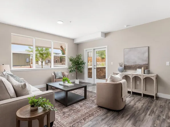 290 S Cherrywood Dr #101, Lafayette, CO 80026