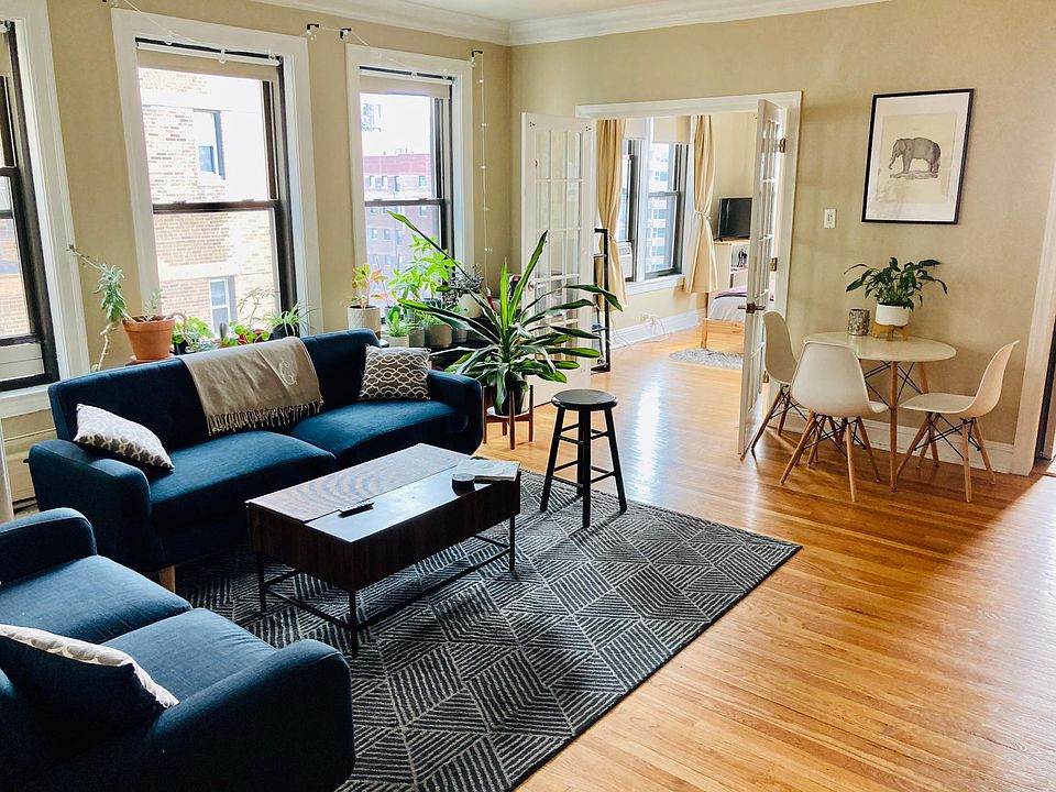1st image of 3520 N Lake Shore Dr APT 11L