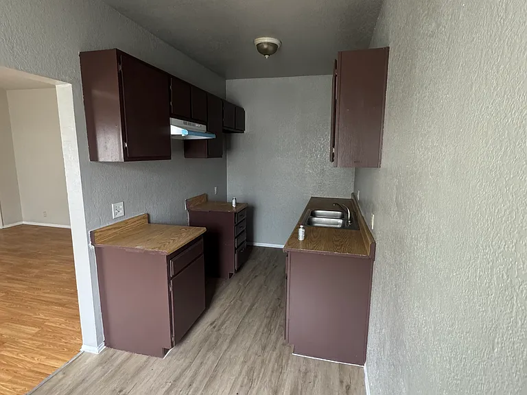 2209 Crenshaw Blvd #203 — Photo 5