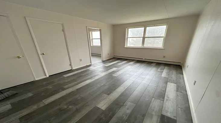 23 Village Pl #4