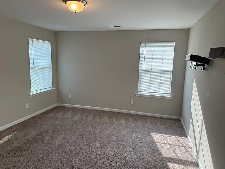661 Mahogany Dr — Photo 44