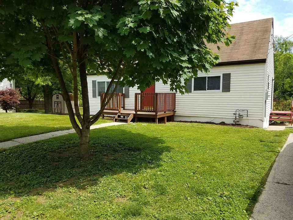1st image of 22 Vivian Dr