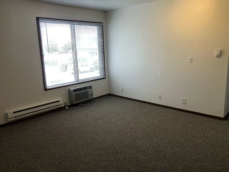 1216 S G Ave — Photo 20