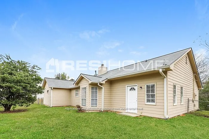 5747 Mistyview Dr — Photo 12