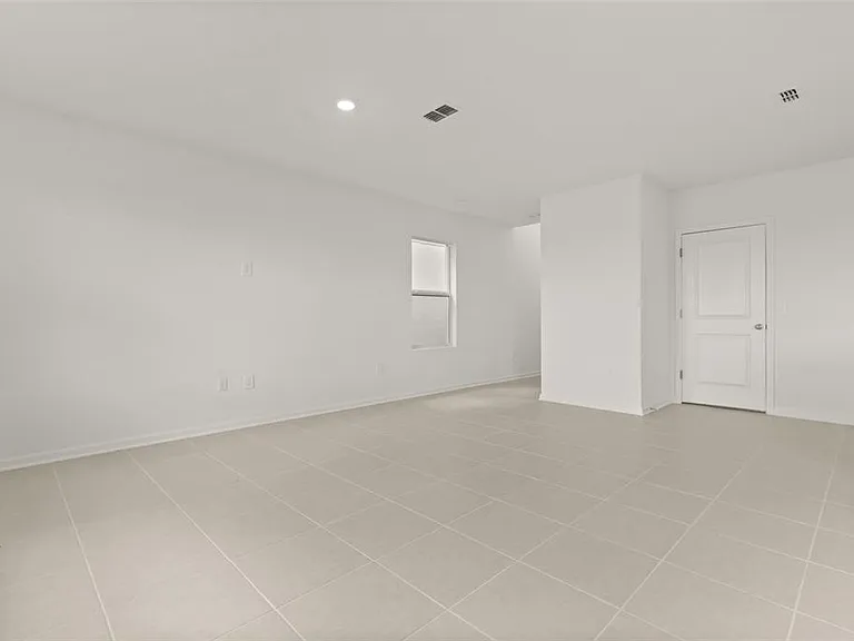 3362 Alexander Dr — Photo 5