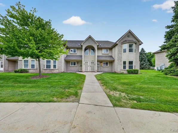 44393 Sunnyside Dr, Sterling Heights, MI 48313