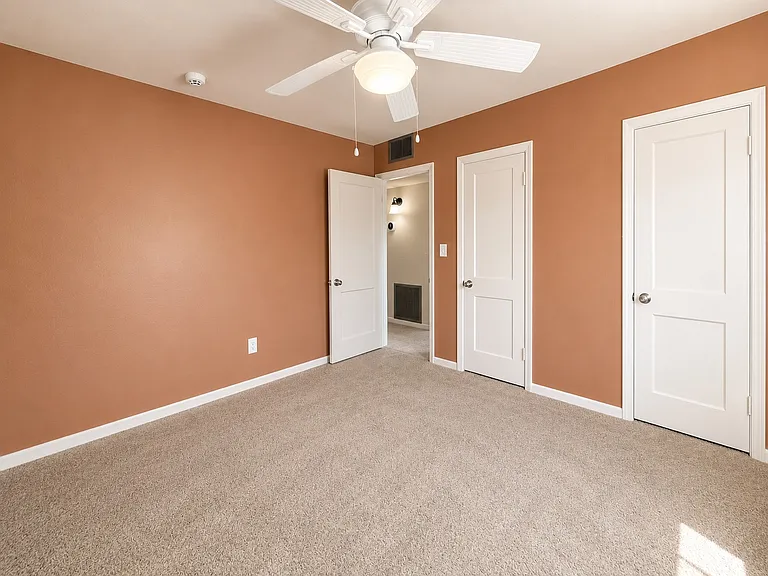 2801 W Glenrosa Ave — Photo 10