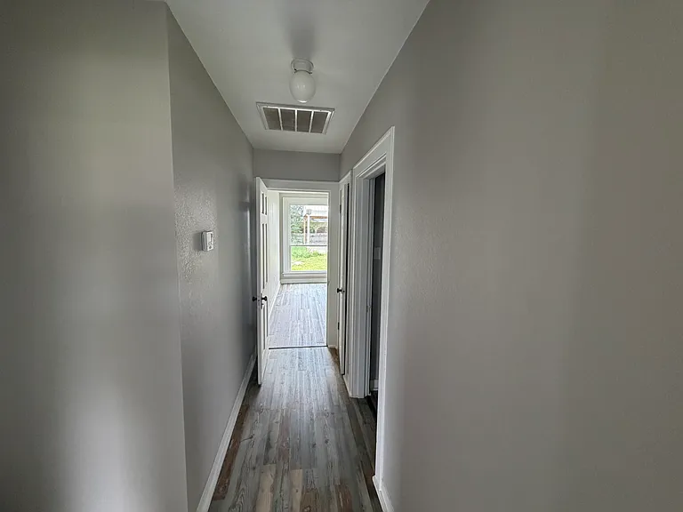 512 Buffalo St — Photo 7