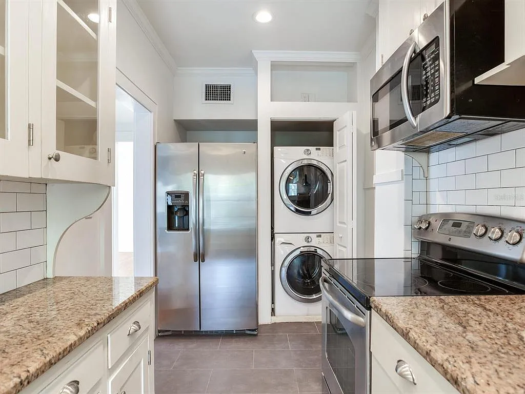 1 bed, 1.0 bath, 1100 sqft, $2,950 — Photo 4