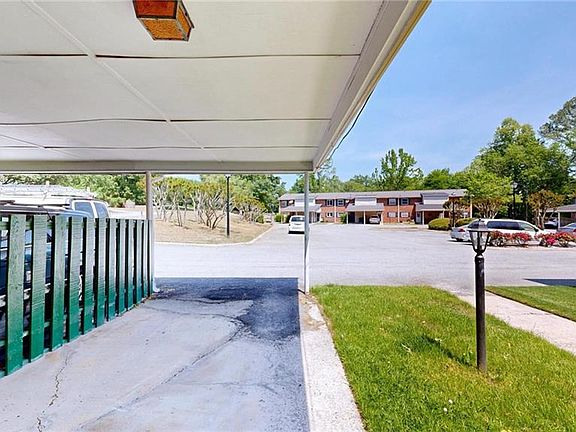 5th image of 2214 Shadow Valley Rd APT E