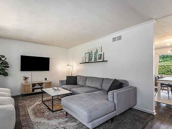 5th image of 55220 E Lori Ln