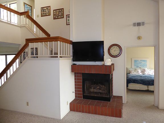 3rd image of 4906 Sawyer Ave