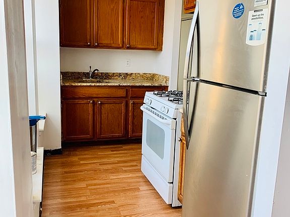 5th image of 1448 Bedford Ave APT 4B