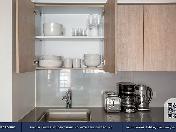 5th image of 101 W 15th St APT 504