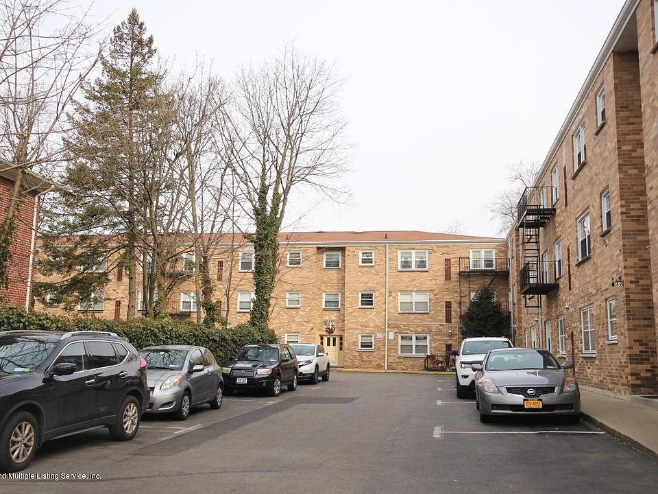 1st image of 165 Cromwell Ave APT 3A