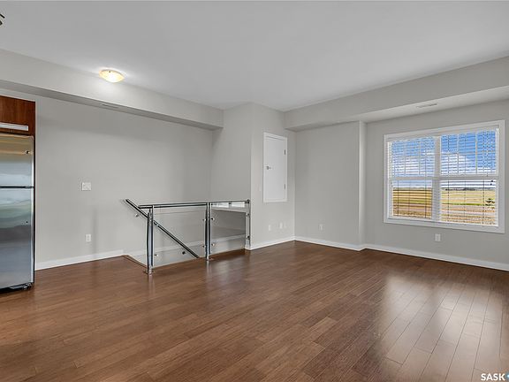 4th image of 1015 Patrick Crescent #212