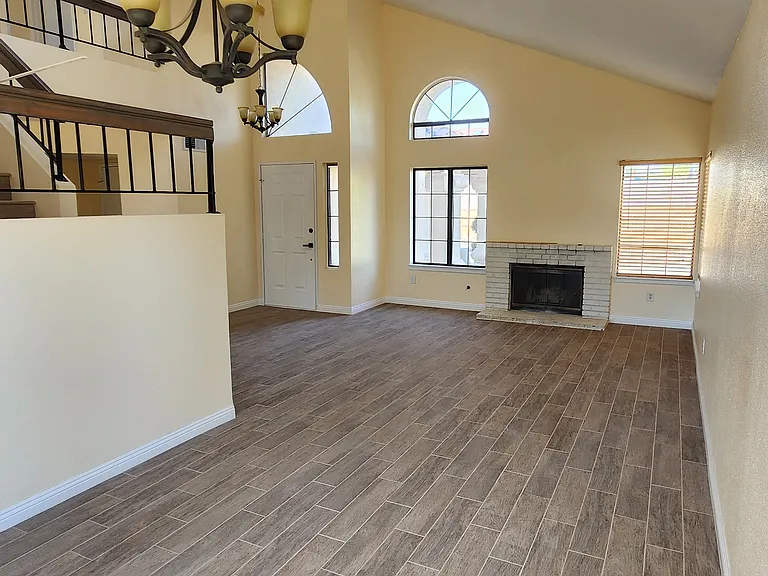 25455 Knollwood Dr — Photo 11