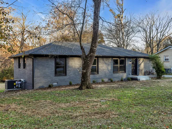 2065 Shelby Dr, Clarksville, TN 37043