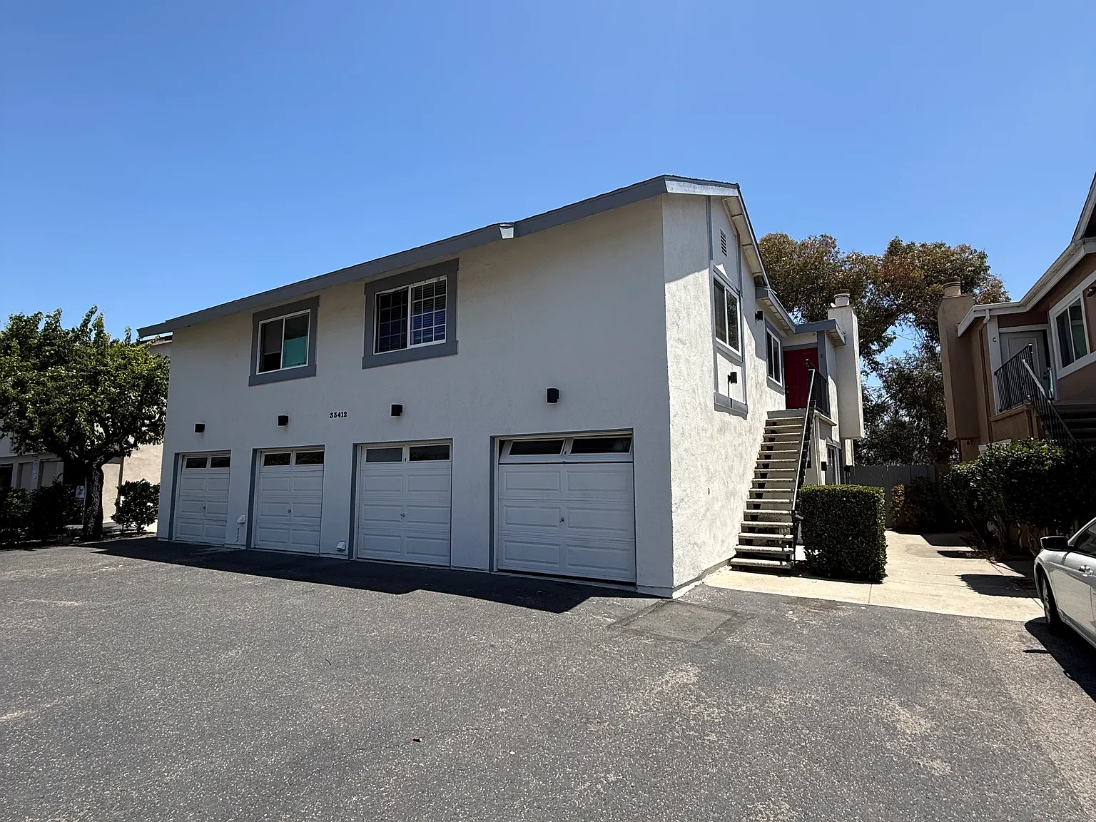 3 bed, 1350 sqft, $3,950 — Photo 1