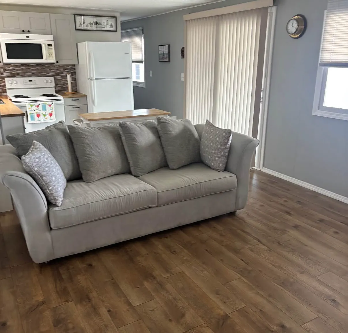 2 bed, 760 sqft, $1,700 — Photo 4