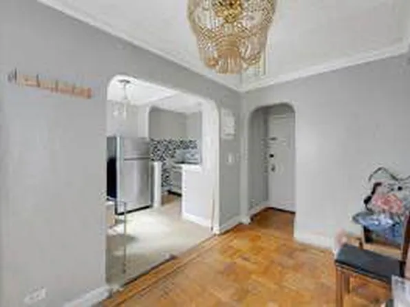 2025 Valentine Avenue image 6 of 13