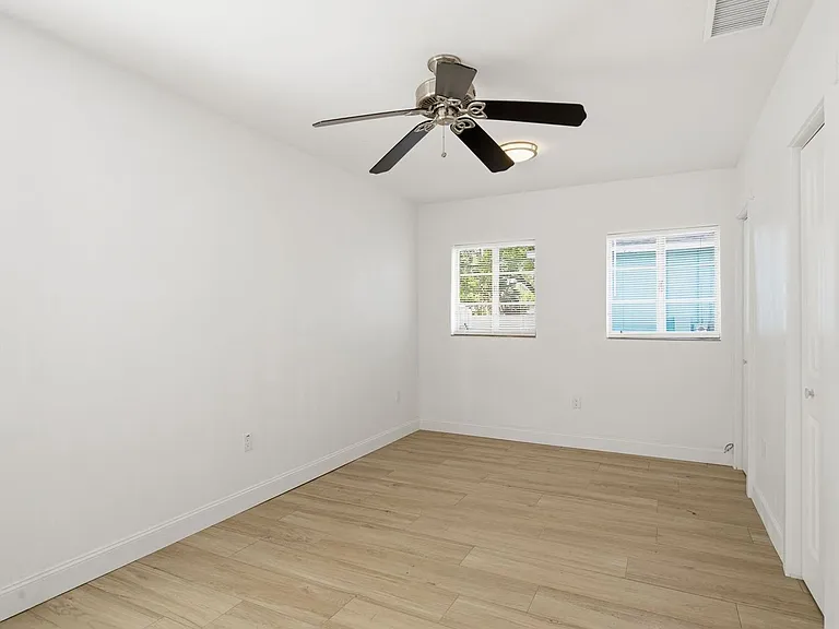 4325 S Coolidge Ave — Photo 12