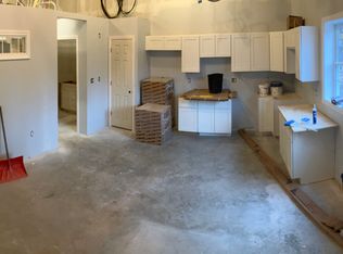 2 Bartlett St SUITE 7, Suncook, NH 03275