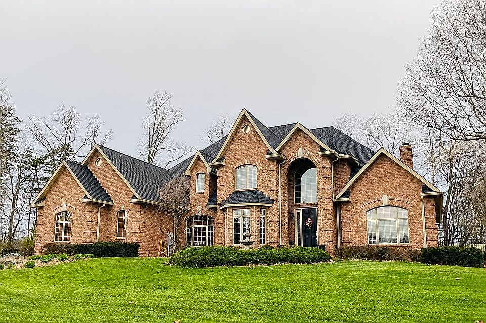 2nd image of 535 Edgewood Rd