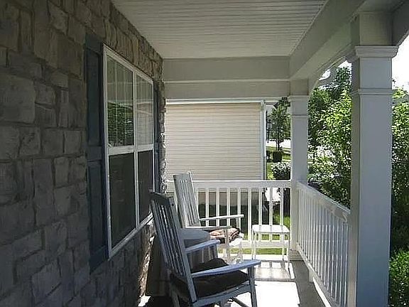 3rd image of 249 Fryer Ct