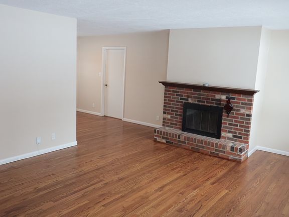 3rd image of 7536 N Sherman Dr