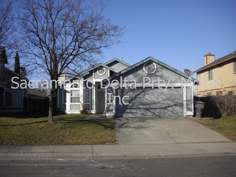 Photo 1 Front of Home