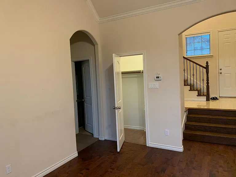 2361 Novin Dr — Photo 7