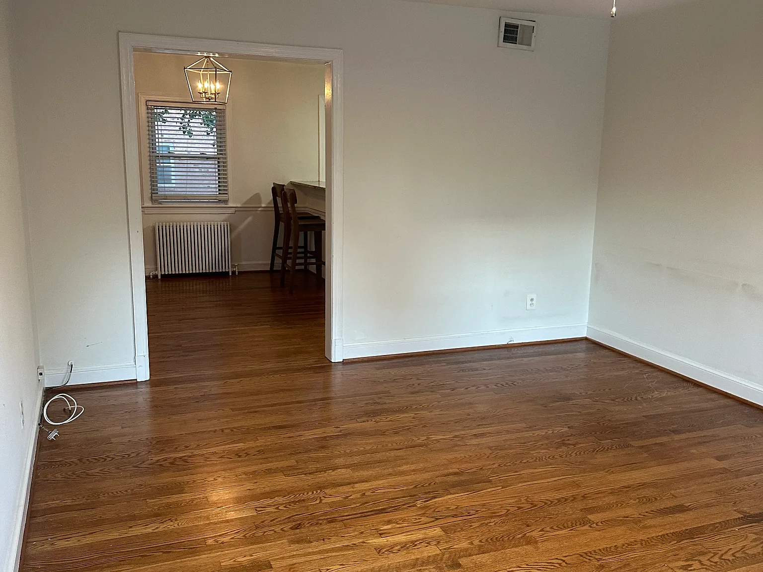 4 bed, 1651 sqft, $4,450 — Photo 4