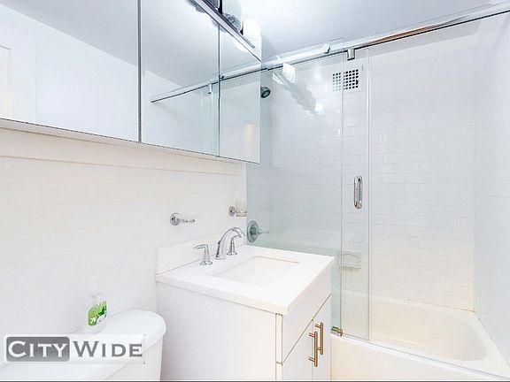 4th image of 145 E 16th St #7R