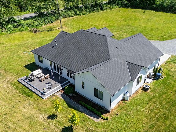 2nd image of 10915 60th Street NE