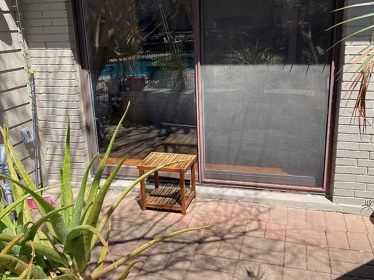 2500 Steck Ave #7 — Photo 3